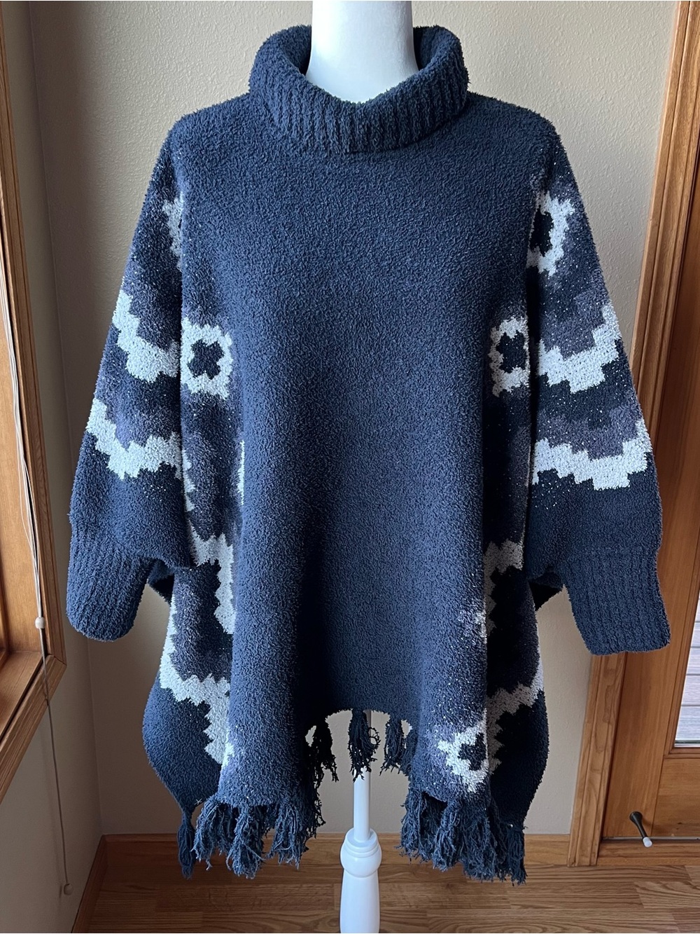 Barefoot Dreams Cozy Chic Beach Fringe Lounge Poncho ONE SIZE Navy Aztec Tassels